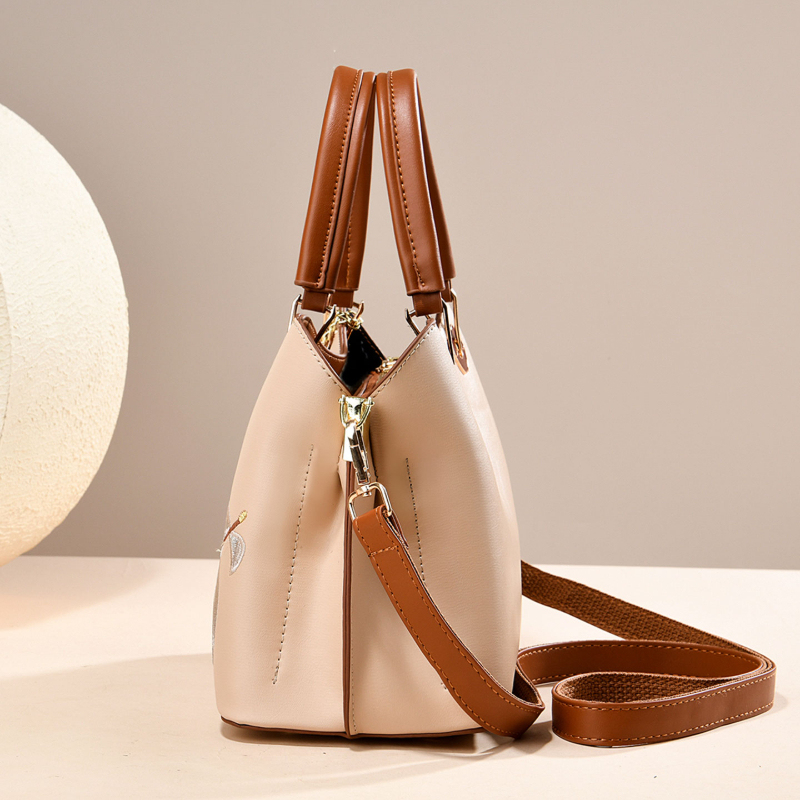 Chinese-style embroidered hand - Luxury Bags & Leather Repair Of Atlanta recension och pris