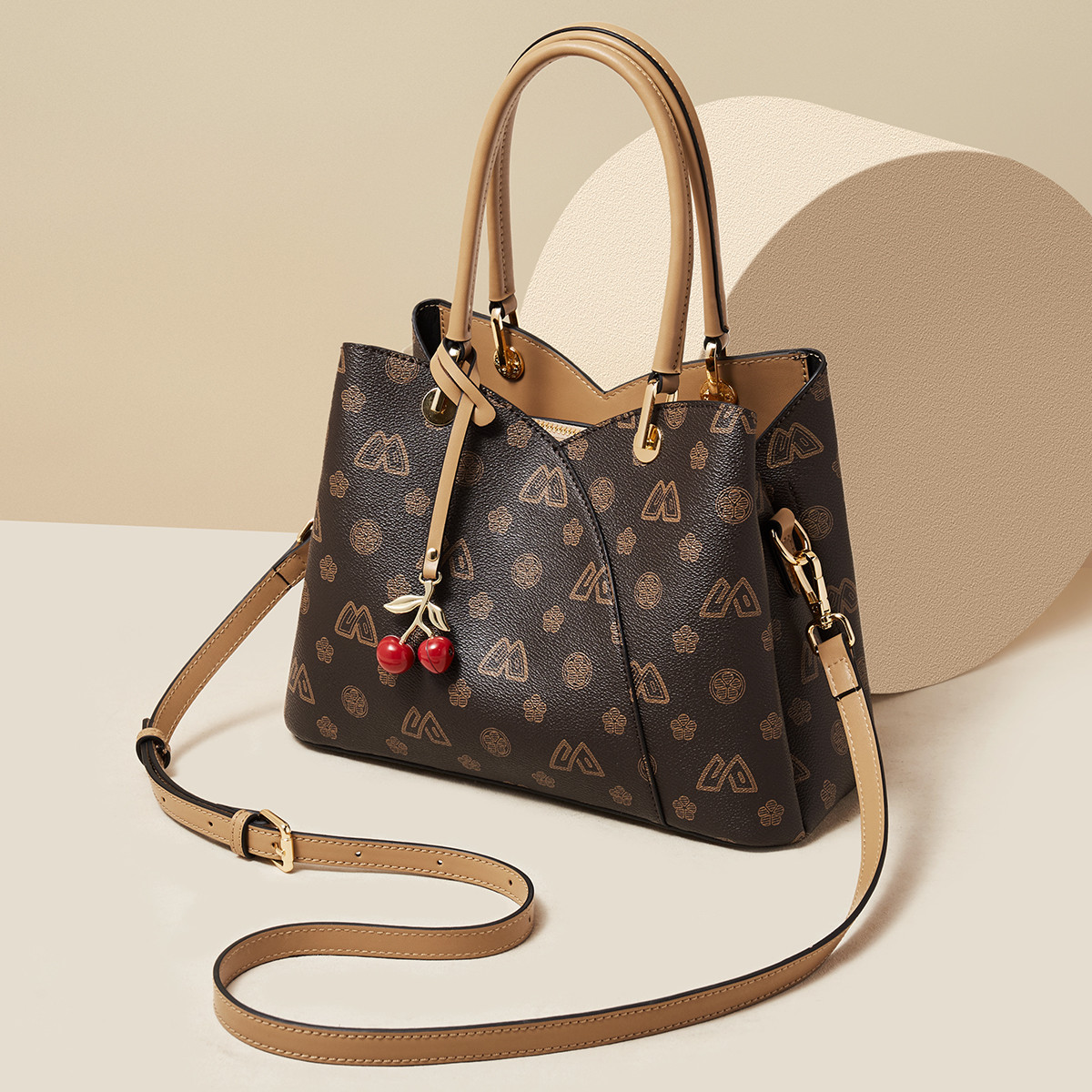 SAFIYA PVC Leather Women's Sho - Tote Bag Leather Monogram recension och pris