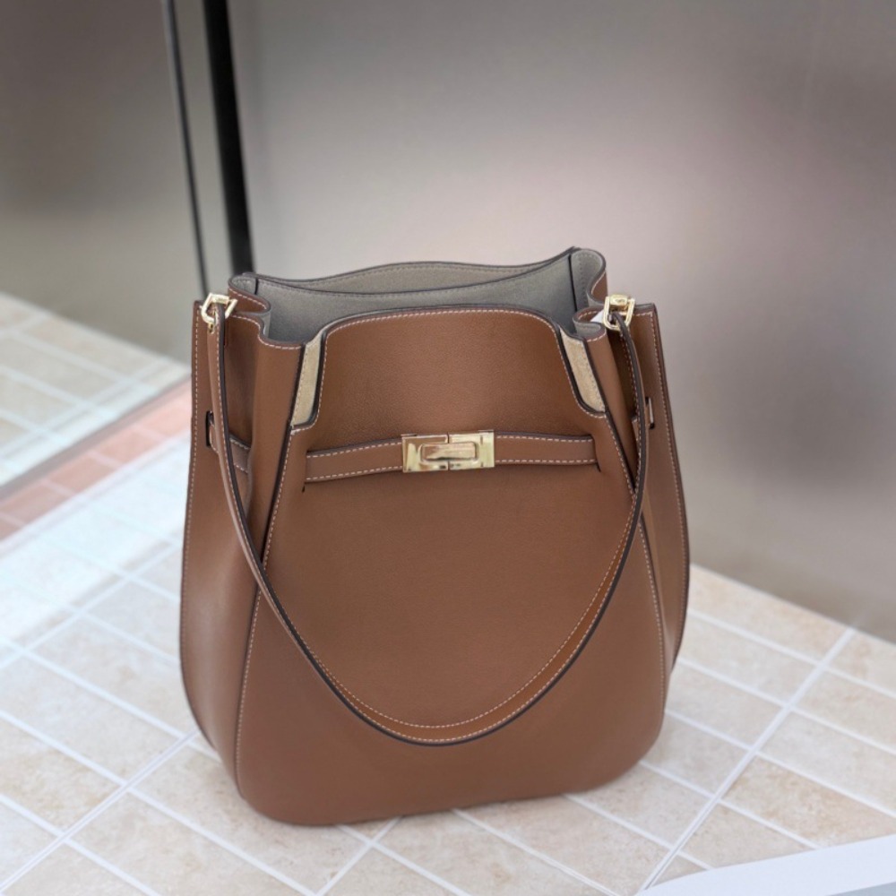 New Bucket Bag Old Money Wind  - Luxury Bags Leather recension och pris