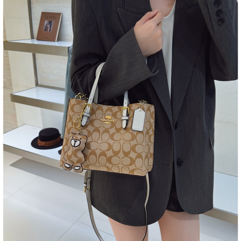 Elegant Monogram Tote Bag in C - Tote Bag Leather Monogram recension och pris