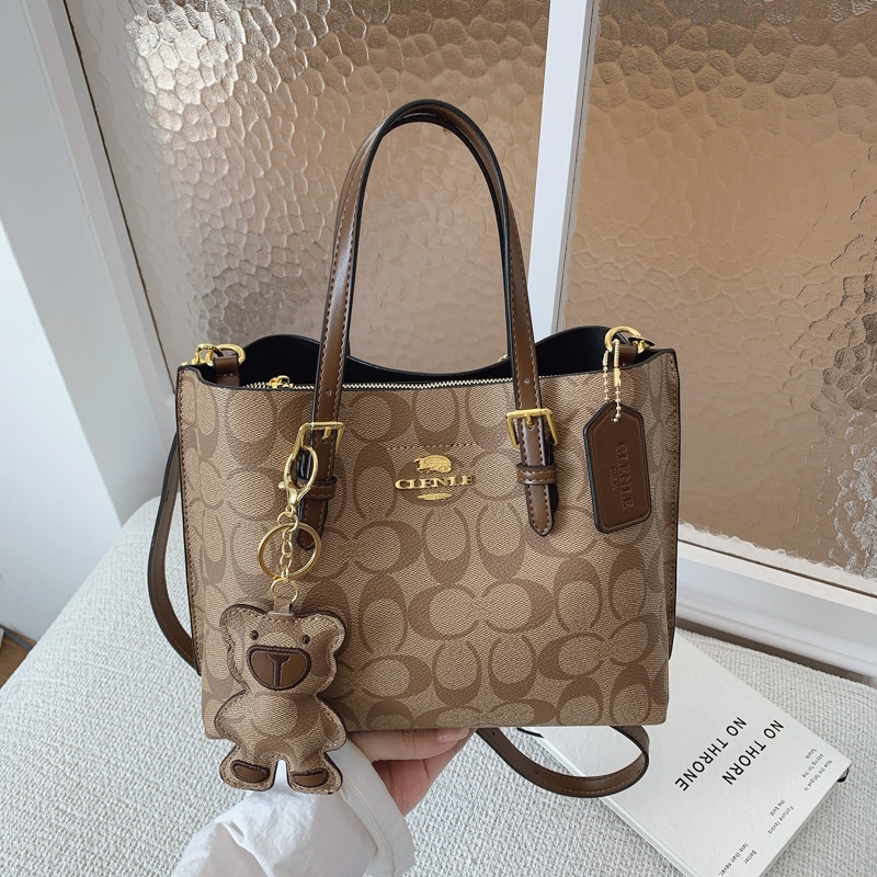 Elegant Monogram Tote Bag in C - Tote Bag Leather Monogram recension och pris