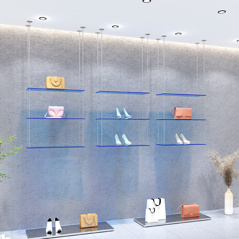Clothing store window display  - Luxury Bags In Store recension och pris